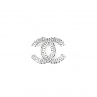 CHANEL CC LOGO BROOCH A63085